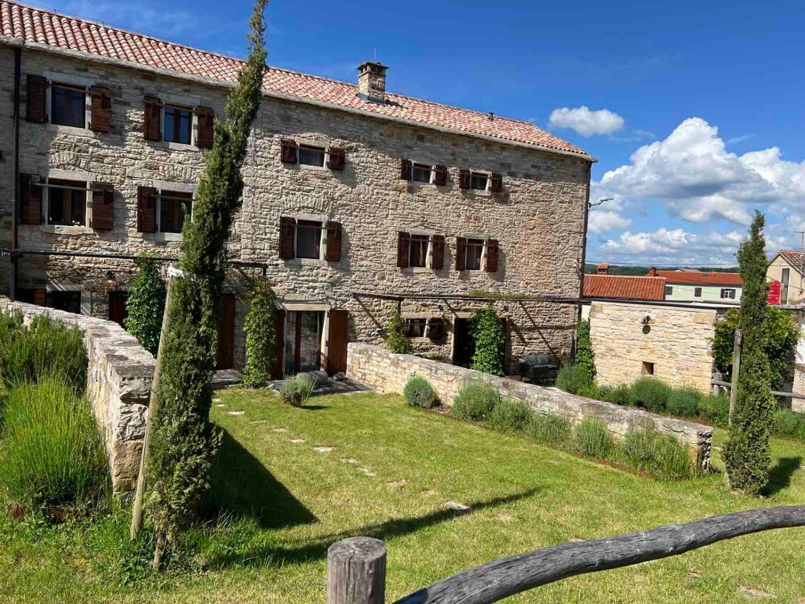 Villas Martincici With Large Pool Grožnjan Exteriér fotografie